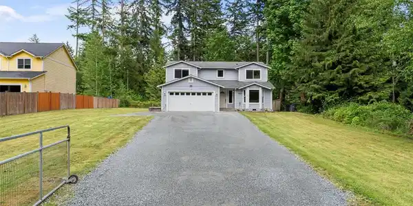 18805 86th NW