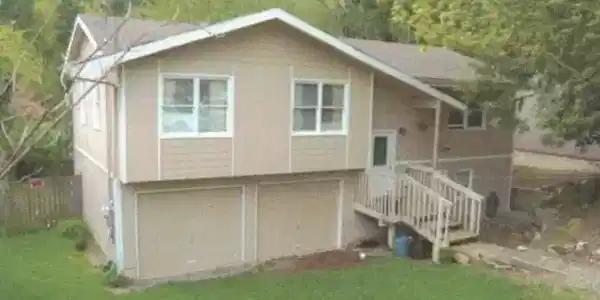 533 Reedway