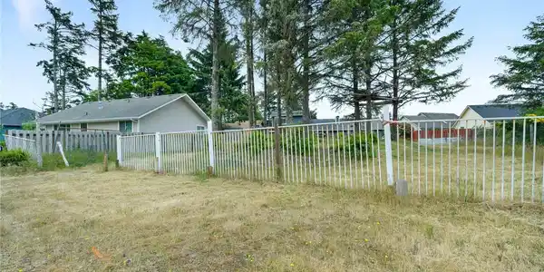609 Blue Wing SE
