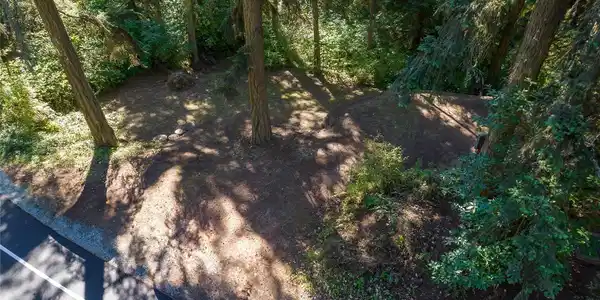 22037 Clear Lake SE