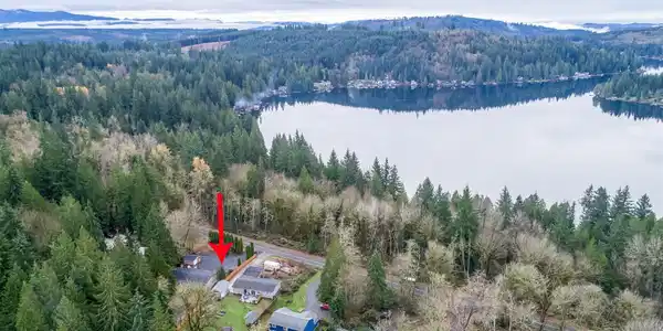 225 N. Lake Roesiger