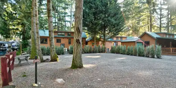 1546 Reservation SE