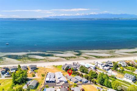 5782 Menlo Beach