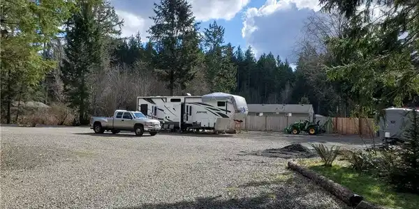 30 E Forestcove Lane