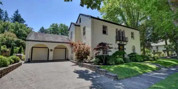 119 22nd SW