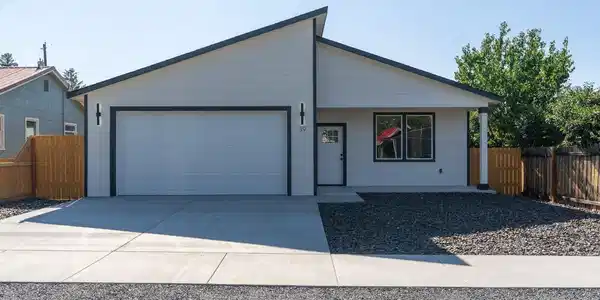 39 Birch SW