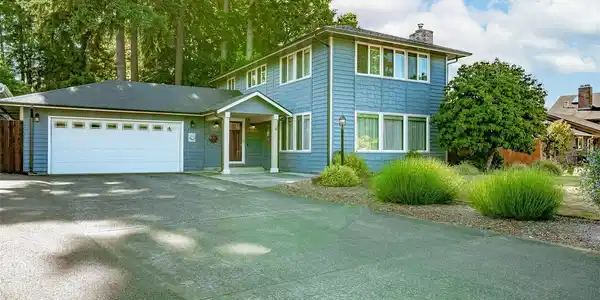 4817 Lakemont SE