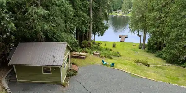 1028 Lake Roesiger