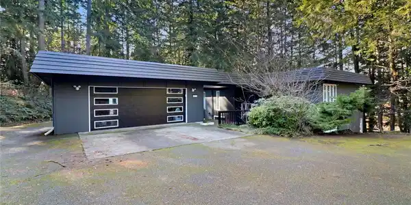 11014 Butte SW