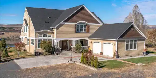 21178 NE Division .4