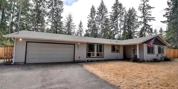 4601 Toutle SE