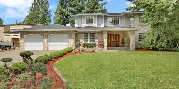 20405 33rd E