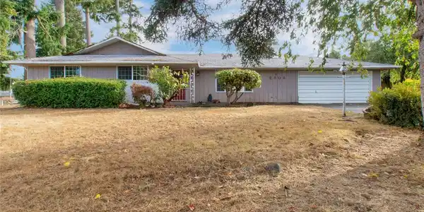 2508 Shirley SE