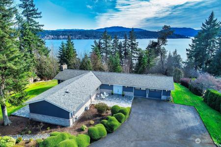 1088 185th Ave NE