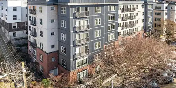 1620 Belmont