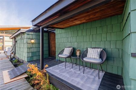 3130 Portage Bay E
