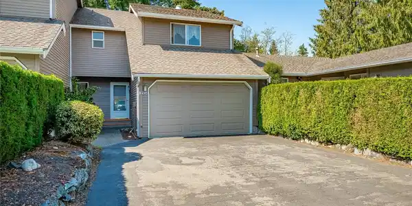 2104 Birch
