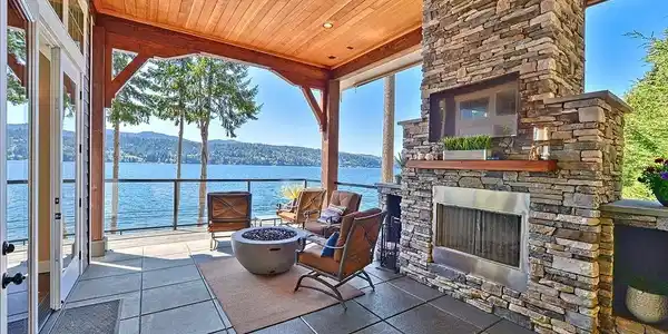 3042 Northshore