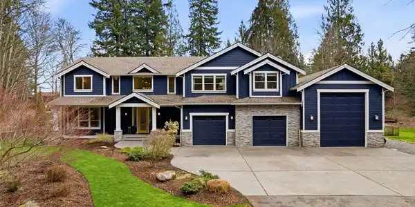 21215 Lost Lake