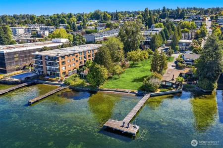6211 Lake Washington NE