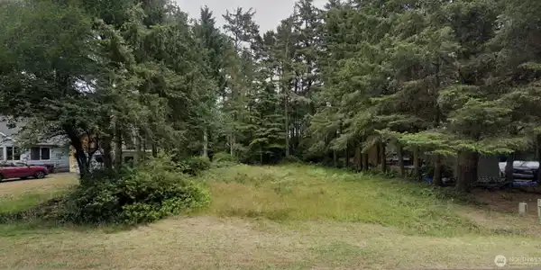 750 Duck Lake SE