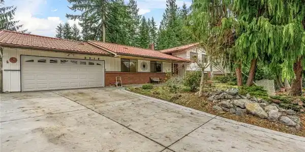 3318 104th SE