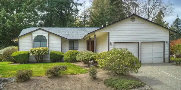 1429 Island Lake