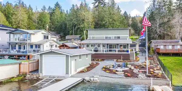 431 Summit Lake Shore NW