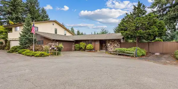 1520 Evergreen Park SW