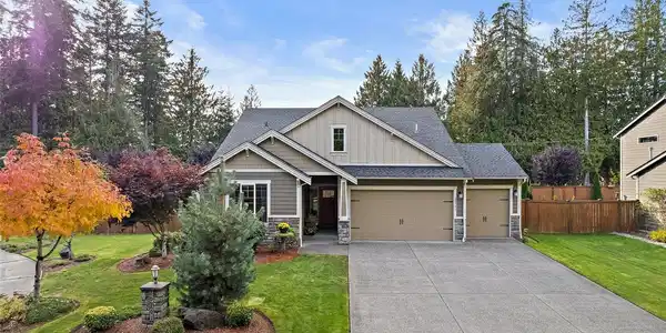 20701 61st E