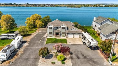 4114 Shorecrest