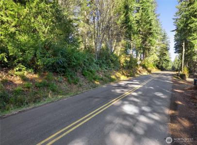 1671 Phillips Lake Loop