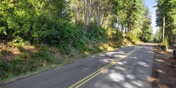 1671 Phillips Lake Loop
