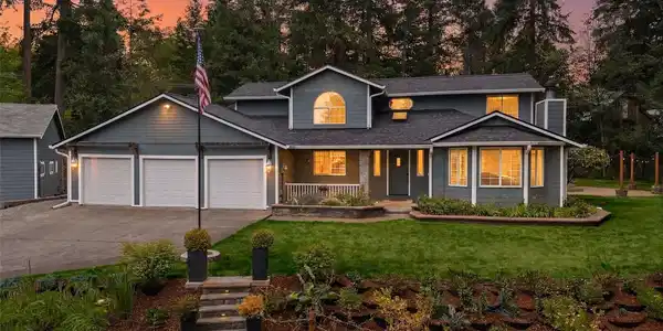10234 46th SE