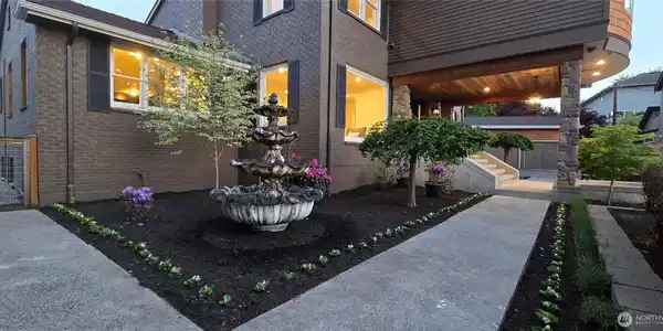 Image 4 Image 4