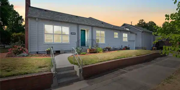 2405 Maple