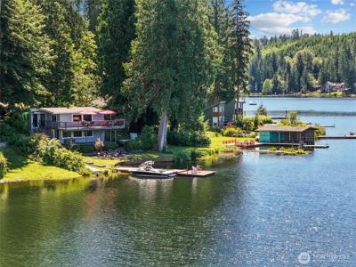 1012 Lake Roesiger