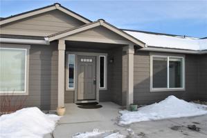 639 Bluff West