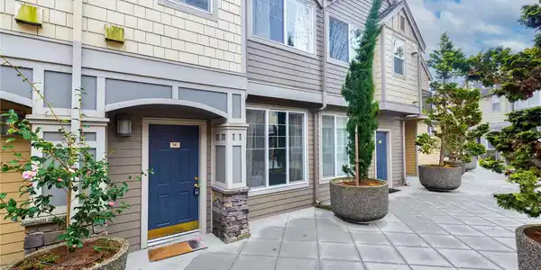 9201 122nd NE