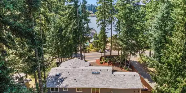 192 Gold Creek NW