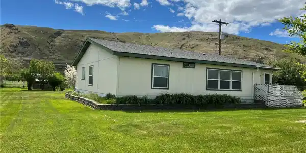 602 Foster Ave.