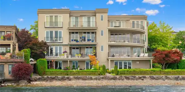 115 Lake W