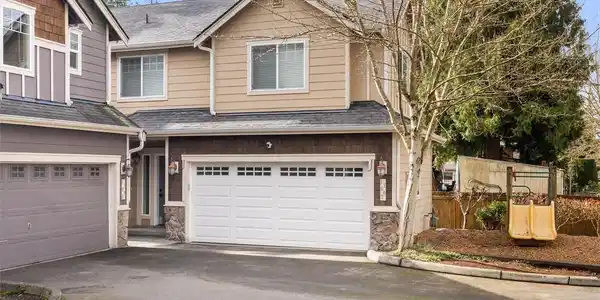 11607 9th SE
