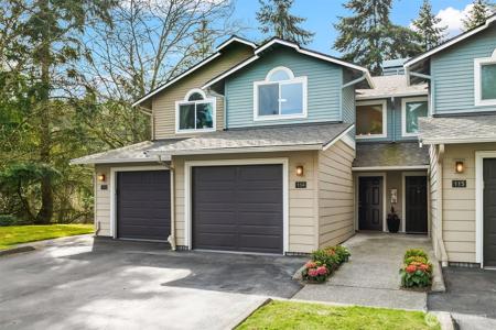 4330 Lake Sammamish SE
