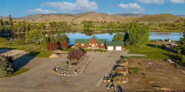 7 Sunset Lakes