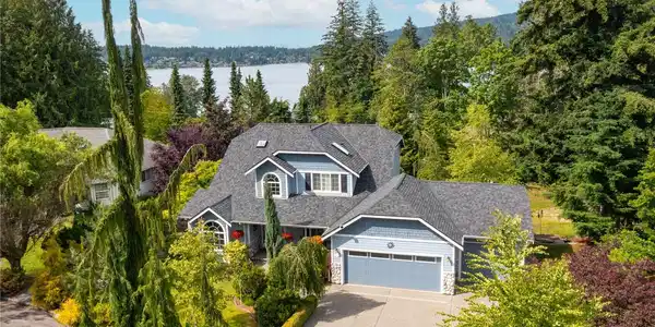 1410 Langara