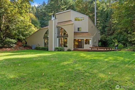 7102 78th NW