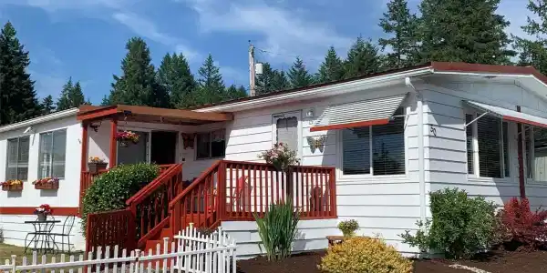 4707 Black Lake Belmore SW