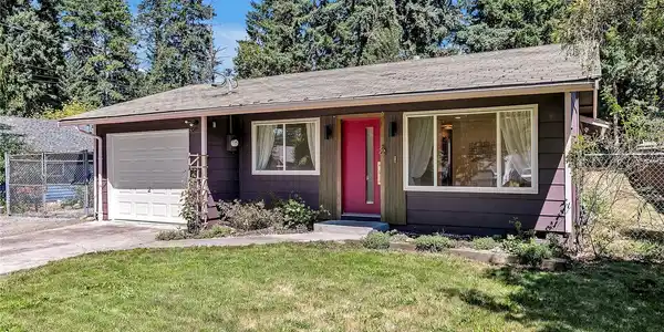 7218 192nd E