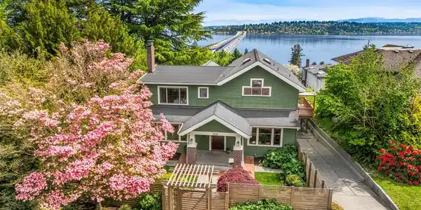 1414 Lake Washington S